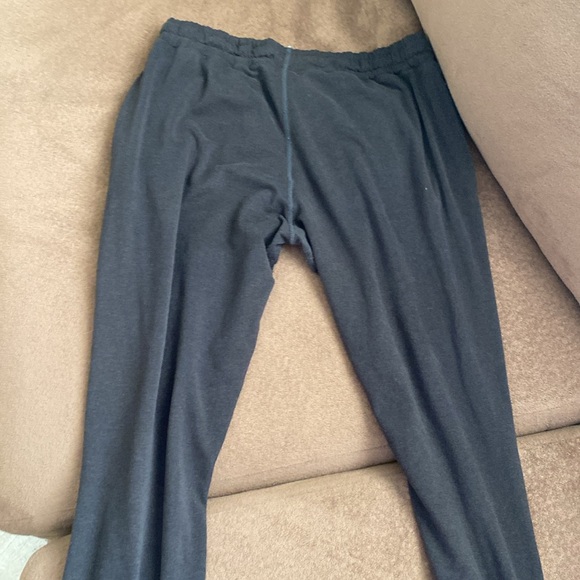 Vuori Performance Women’s Joggers size XS EUC - Picture 4 of 13